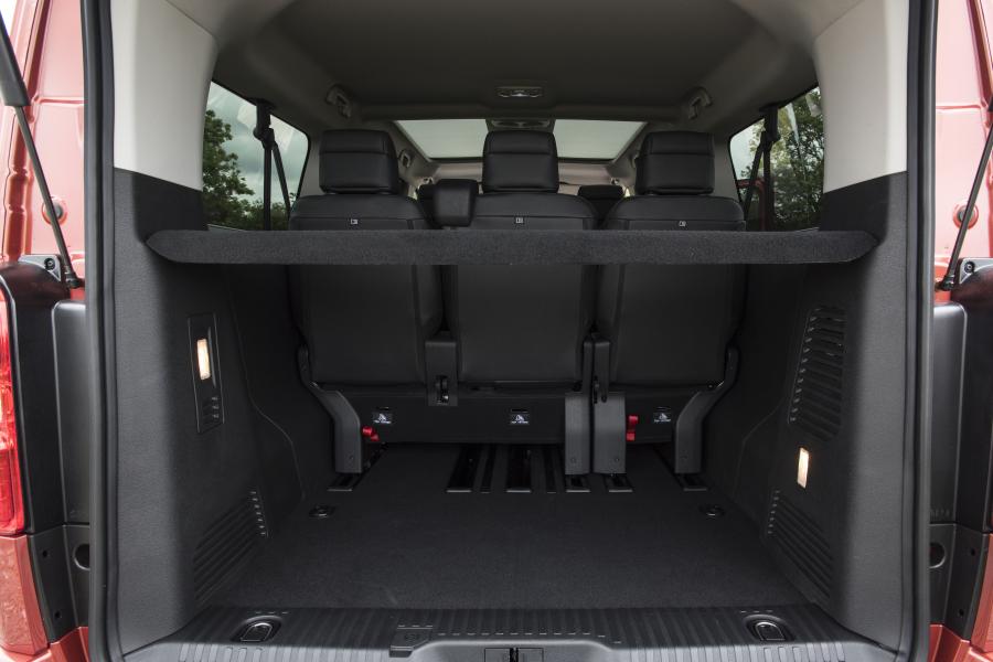 Багажник Vauxhall Vivaro Life 2019 года  (фото 15 из 28)